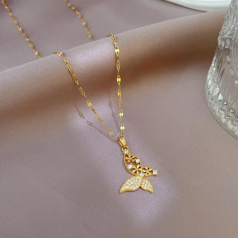 Chaine Papillon jaune doré
