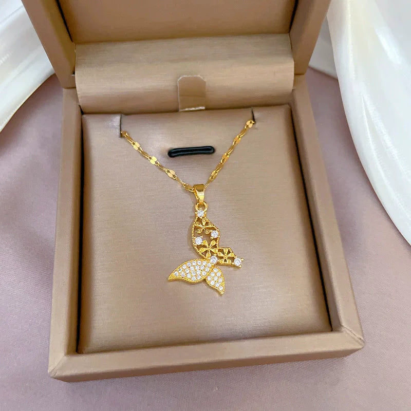 Chaine Papillon jaune doré