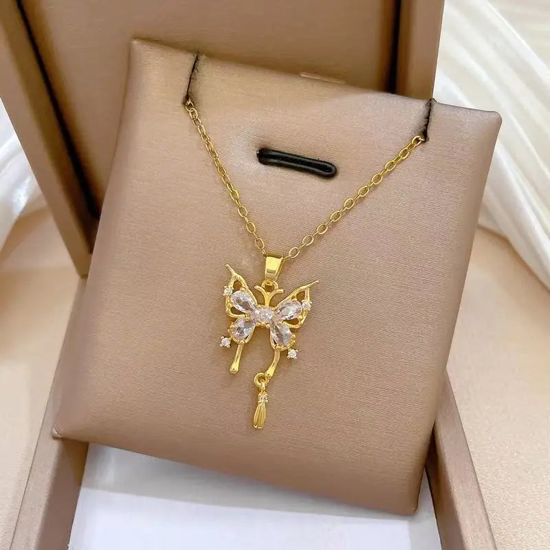 Chaine Papillon jaune doré