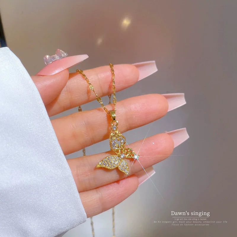 Chaine Papillon jaune doré