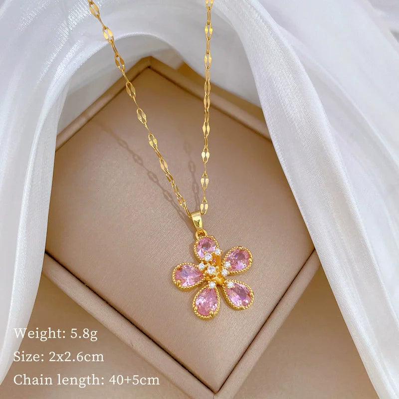 Chaine Papillon jaune doré