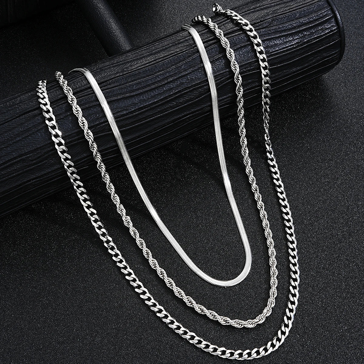 Chaine grise argent acier inoxydable