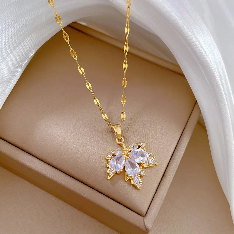 Collier coeur, papillon