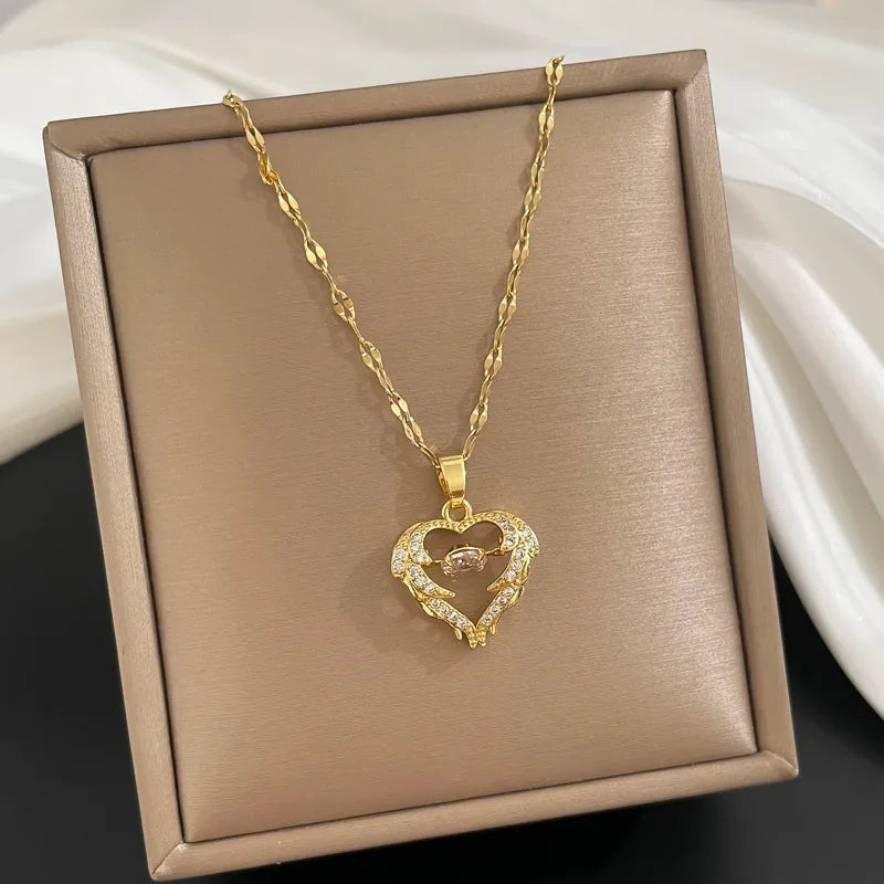 Collier coeur, papillon